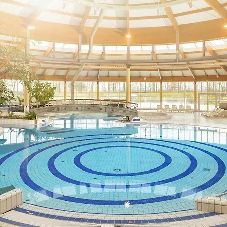 Mit Meerblick, Gratis Nutzung Vom Ahoi Erlebnisbad Und Sauna In Sellin - Haus Blick Zur 11 Goehren (Ruegen)